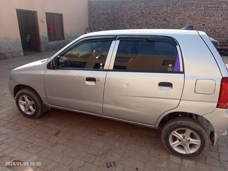 Suzuki Alto 2011 3