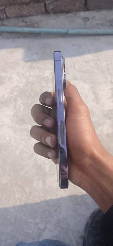 iphone 14 pro LLA MODEL 1