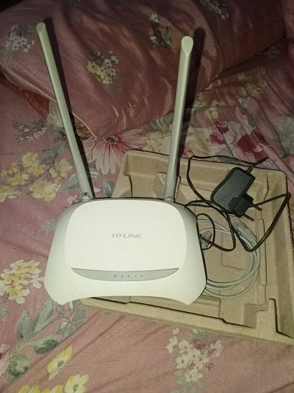 TP Link 840N double antenna router 1