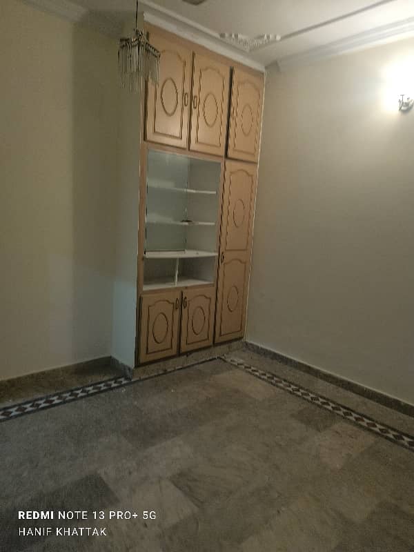 2 beds & 2 baths D tv lounge & kitchen portion available for rent in G11 9