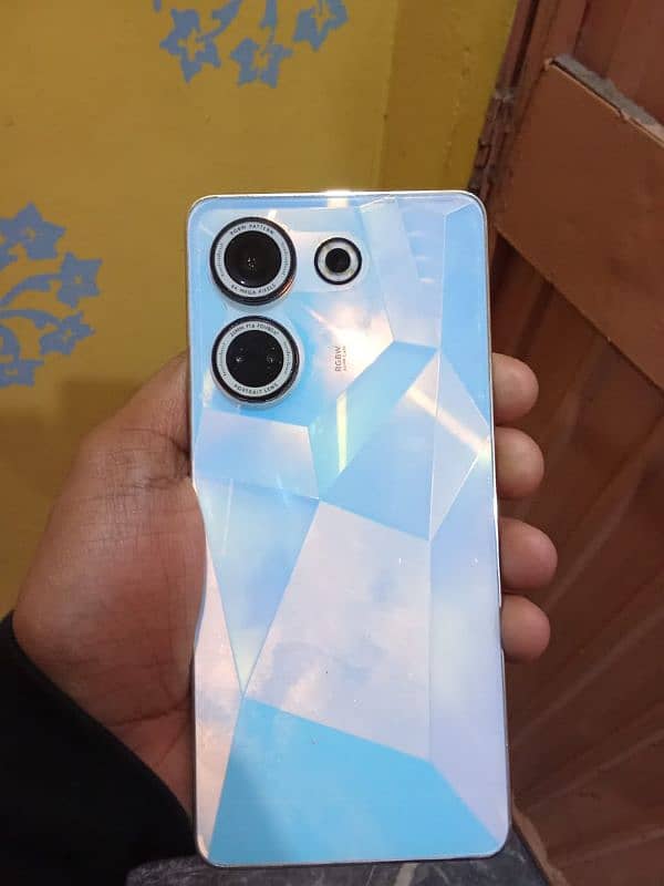 tecno camon 20 with Box Charger 2