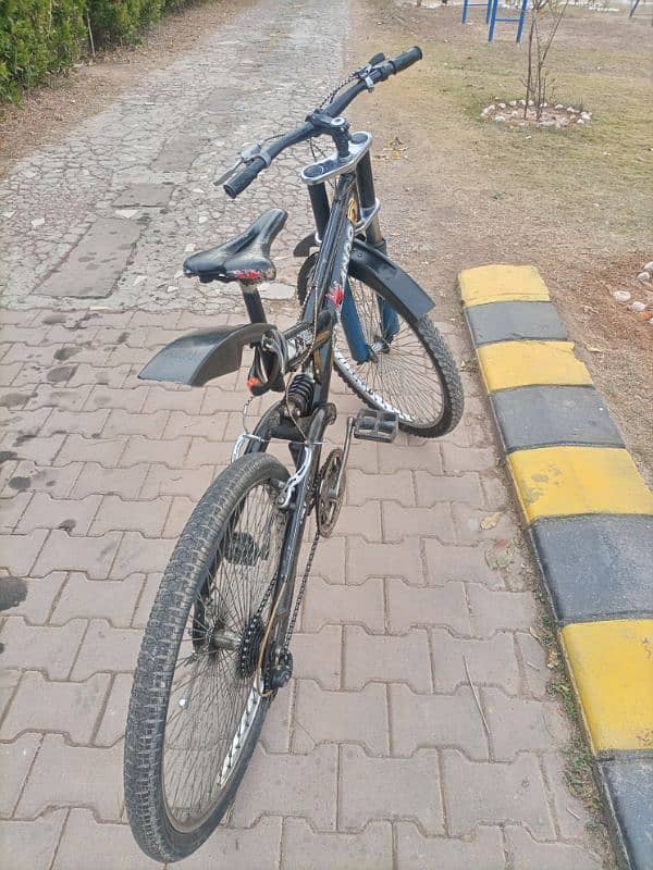 mountain sports cycle in good condition for urgent sell 9