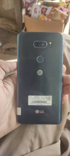 LG V 30