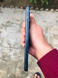 good condition phone 4+4 64 gb  hote 30 palay diba hy  03234469071