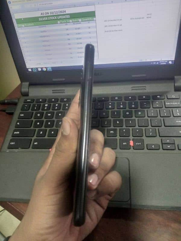 Infinix Hot 20i 6/128 4