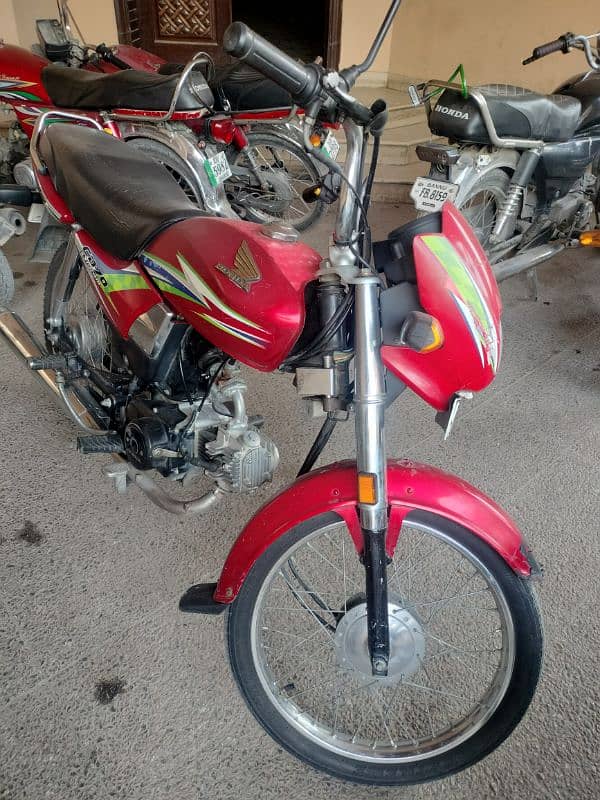 Honda CD 70 Dream 3