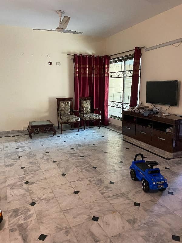 10 Marla Beautiful House For Rent Near All Facilities Near Canal Road 3