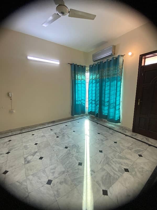 10 Marla Beautiful House For Rent Near All Facilities Near Canal Road 8