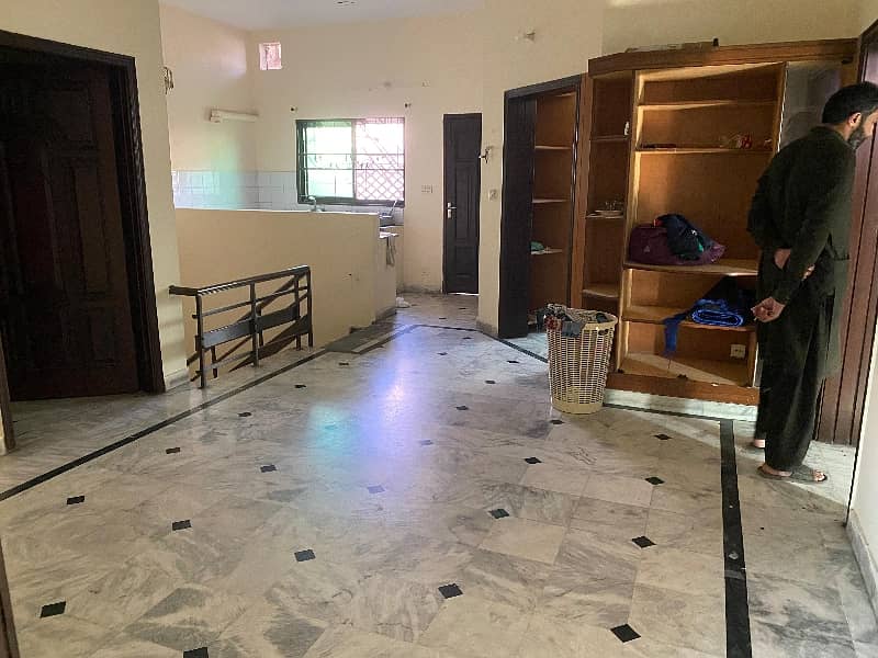 10 Marla Beautiful House For Rent Near All Facilities Near Canal Road 10