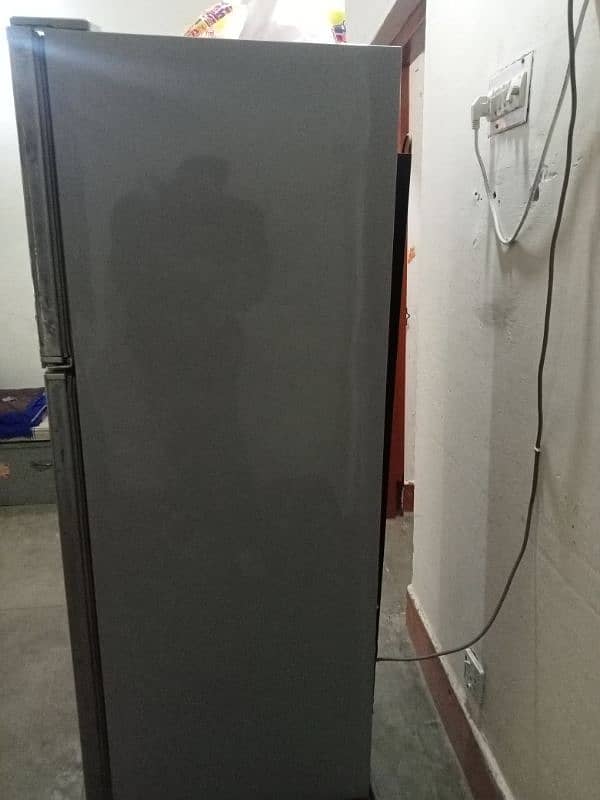 dawlance fridge good condition 5