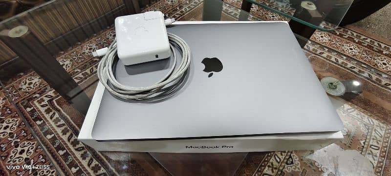 MacBook Pro 2017 13" 1