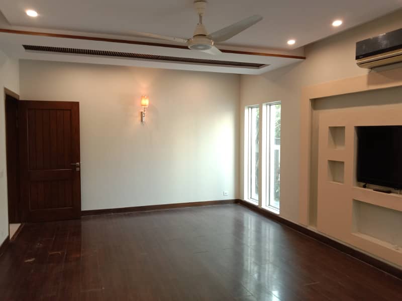 1 Kanal New Luxury Out House Prime Hot For Rent Dha Phase3 17