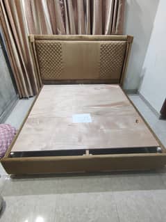 Bed set / Queen size bed / velvet poshish / luxury bed for sale