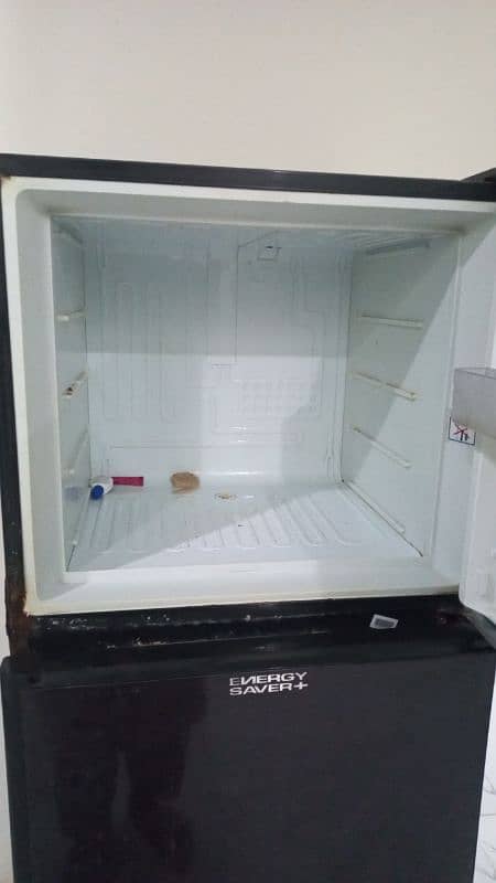 Dawlance fridge in good condition for sale 2