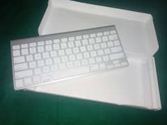 Apple wirels keyboard & charger