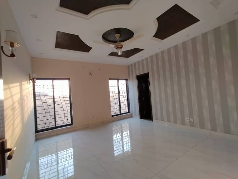 Phase 5 -L-Kanal House Rent In DHA Lahore 7