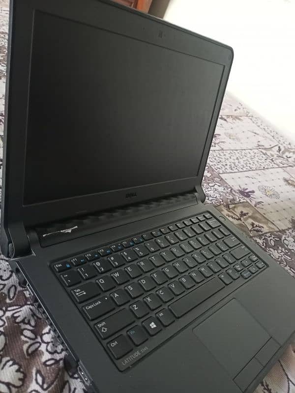 Dell laptop 128 SSD 10