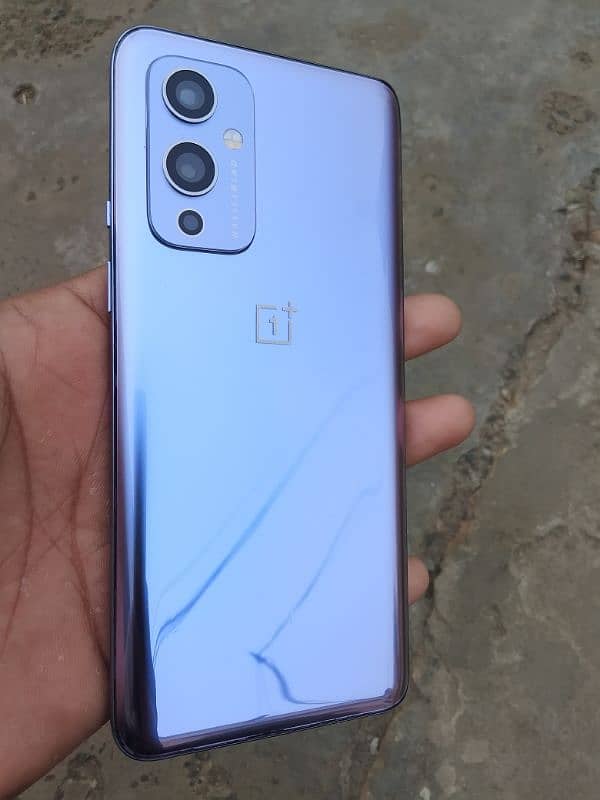 OnePlus 9 5G  . . . . 12/256. . . . snapdragon 888. . . global variant 4