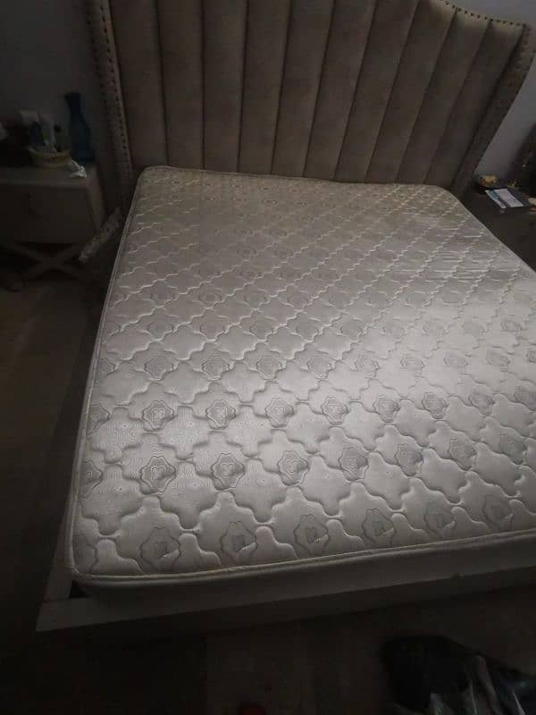 Mattress with Warranty Card. (Dura Spring) King Size 1