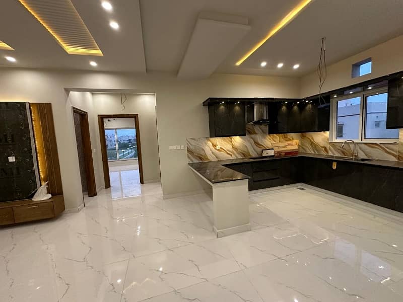 10 Marla Luxury Brand New House For Sale 7