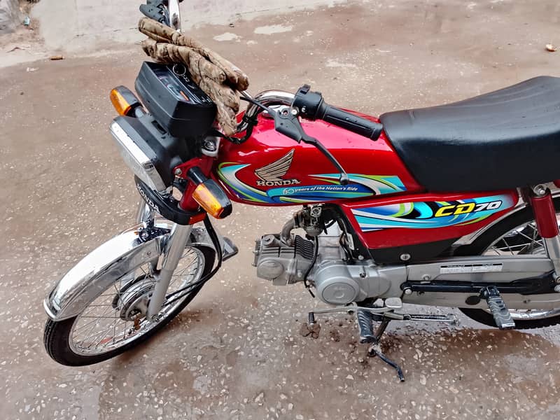 Honda CD 70 2024 7