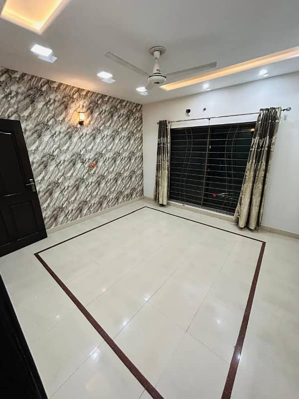 7-Marla Modern Style Newly Renovated Designer House With Imported Fixtures & Fittings For Rent In Phase-6, DHA 19