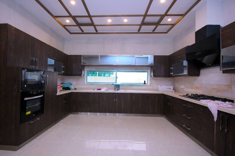 Lovely Designer'S House 1-Kanal Lower Portion In Phase-4 For Rent 15