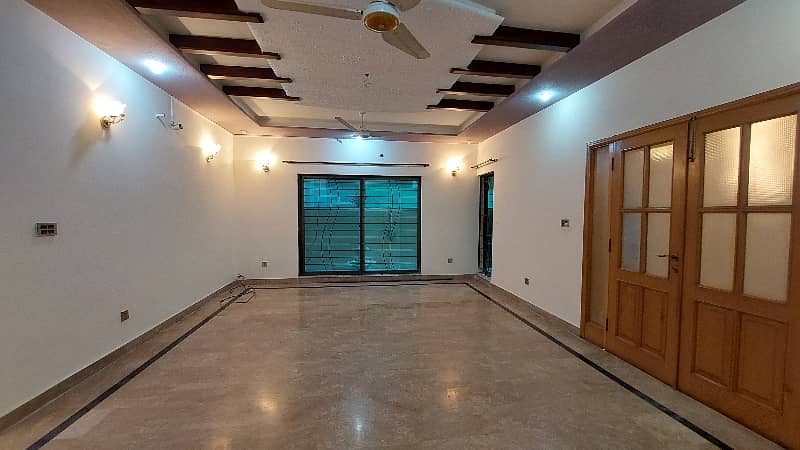 Huge Bungalow, Beautifully Designed By Architect For Rent In Phase-5 6