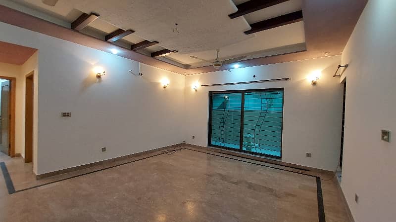 Huge Bungalow, Beautifully Designed By Architect For Rent In Phase-5 9