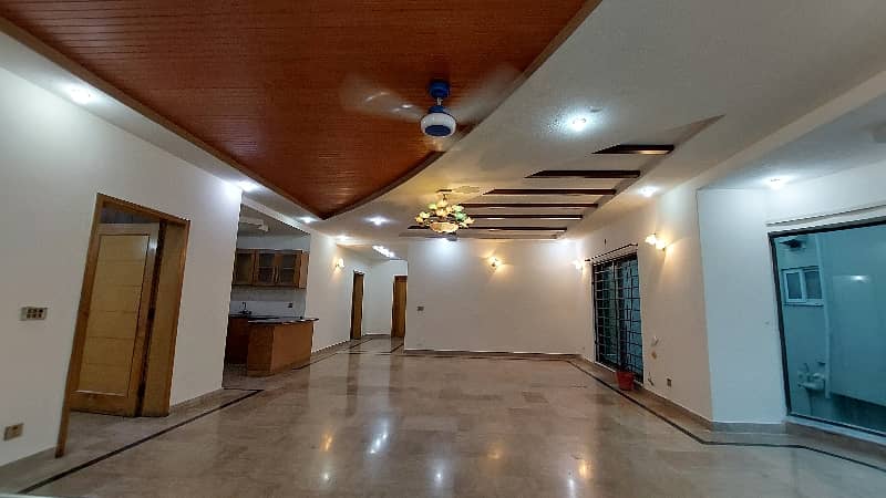 Huge Bungalow, Beautifully Designed By Architect For Rent In Phase-5 14