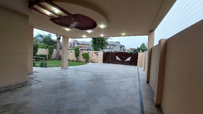 Huge Bungalow, Beautifully Designed By Architect For Rent In Phase-5 46