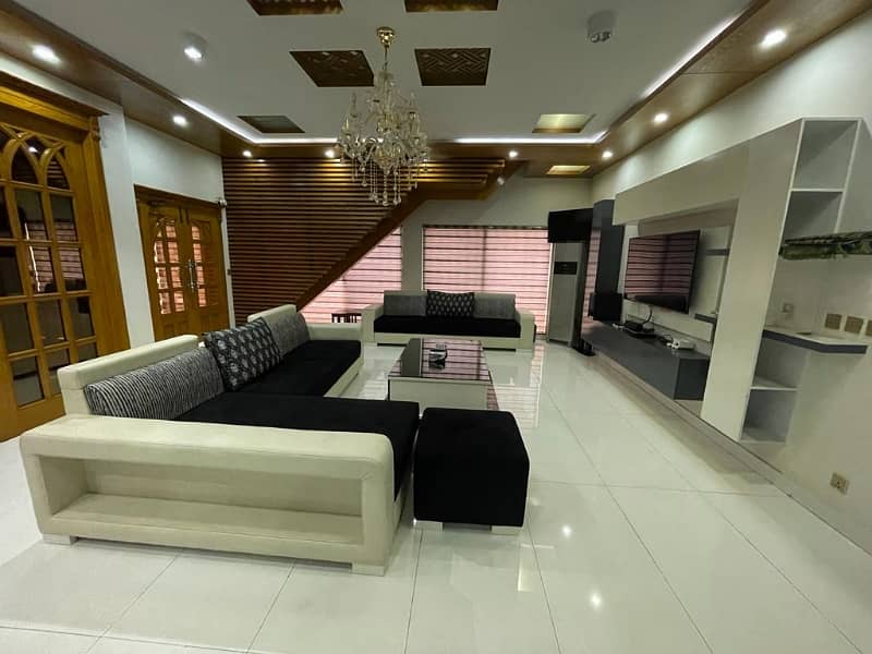 Fabulously Furnished One Kanal Upper Portion Facing Park Phase 5 For Rent 1