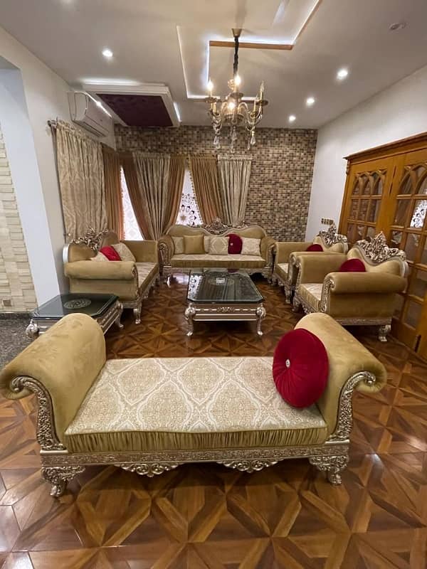 Fabulously Furnished One Kanal Upper Portion Facing Park Phase 5 For Rent 2