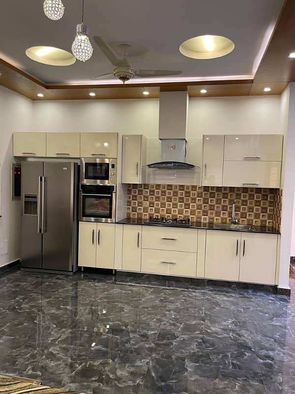 Fabulously Furnished One Kanal Upper Portion Facing Park Phase 5 For Rent 15