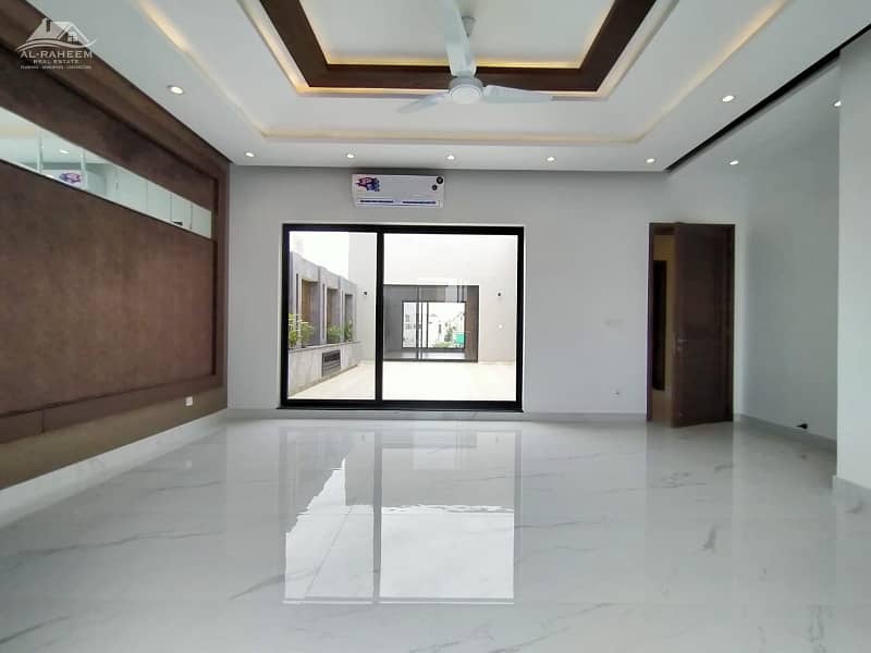 One Kanal Designer Bungalow, Beautifully designed by architect for rent in Phase-4 0