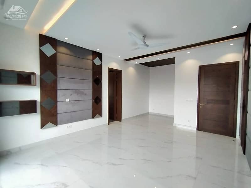 One Kanal Designer Bungalow, Beautifully designed by architect for rent in Phase-4 10