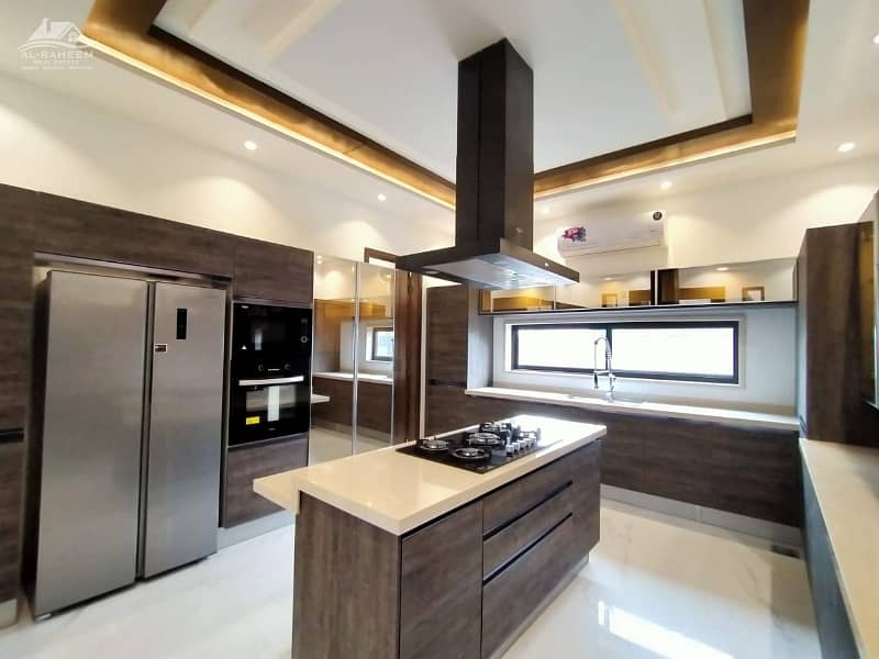 One Kanal Designer Bungalow, Beautifully designed by architect for rent in Phase-4 12