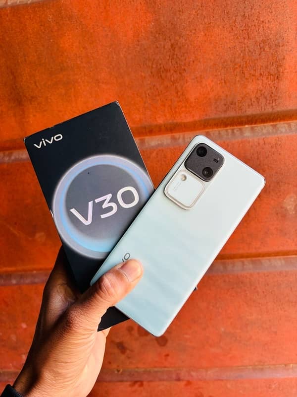 vivo v30 5g 12+12/256 GB full box warranty 8 mnth 1