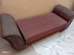 saithi/couch/sofa 3 seater with free tables set