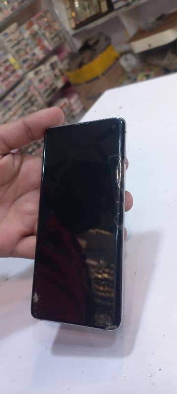 Samsung S10 Plus 6GB 128 GB front glass crack back glass crack always 4