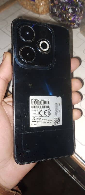 8 128 Infinix hot 40i 2