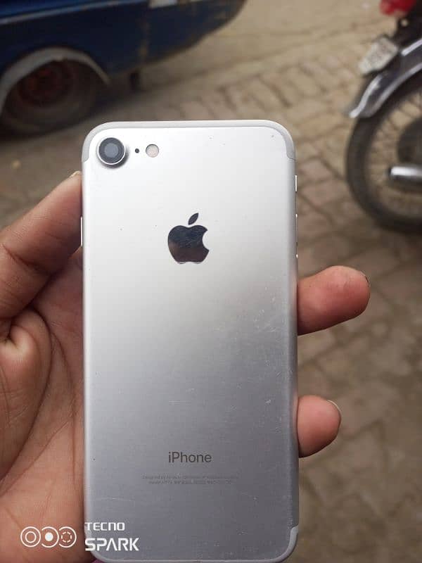 Iphone 7 PTA Approved 32gb 5