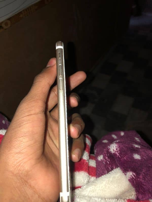 iphone 7 for sell in new condition 1