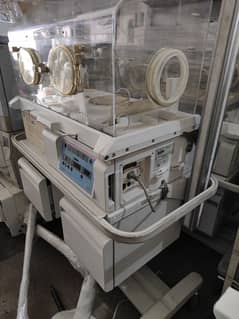 baby incubator imported made in USA medicle equipment