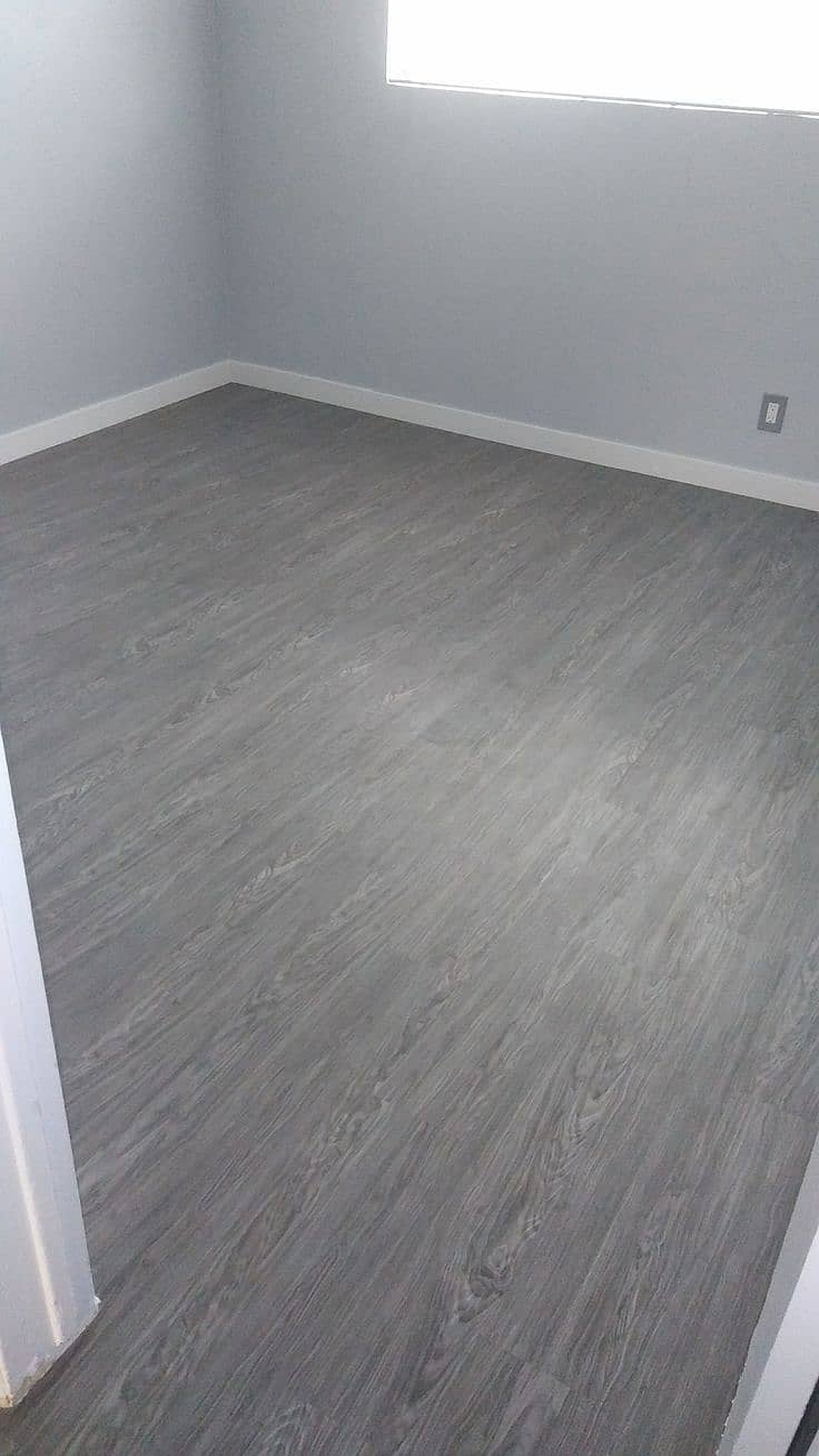 Vinyl Flooring / Wooden Floor / SPC Floor/ Wallpaper/ Blinds/ Gym Til 10