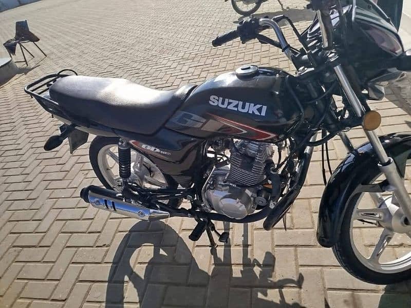 Suzuki 110 for sale fresh condition model 2023 2keys available 9kdrive 2