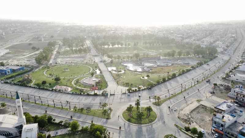 Prime 8 Marla Commercial Plot on Main Boulevard A1 Block, Central Park Housing Scheme, Lahore 11