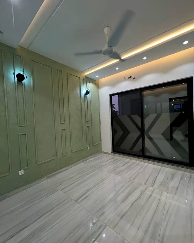 5 MARLA MODERN DESIGN HOUSE AVAILABLE FOR RENT IN DHA 6