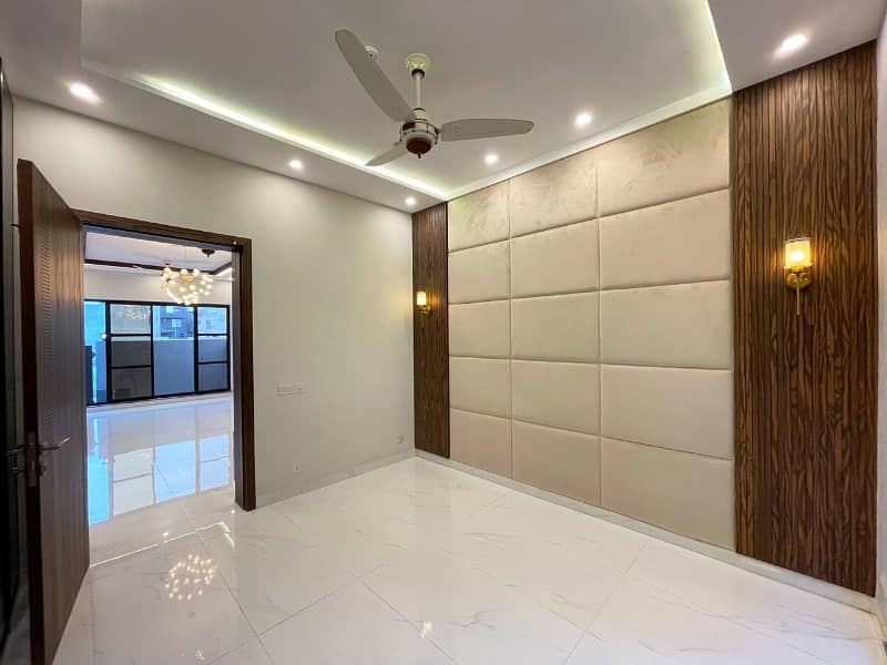 5 MARLA MODERN DESIGN HOUSE AVAILABLE FOR RENT IN DHA 9