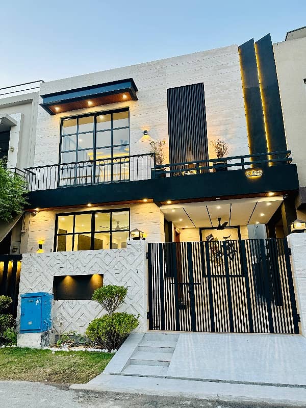 5 MARLA MODERN DESIGN HOUSE AVAILABLE FOR RENT IN DHA 0